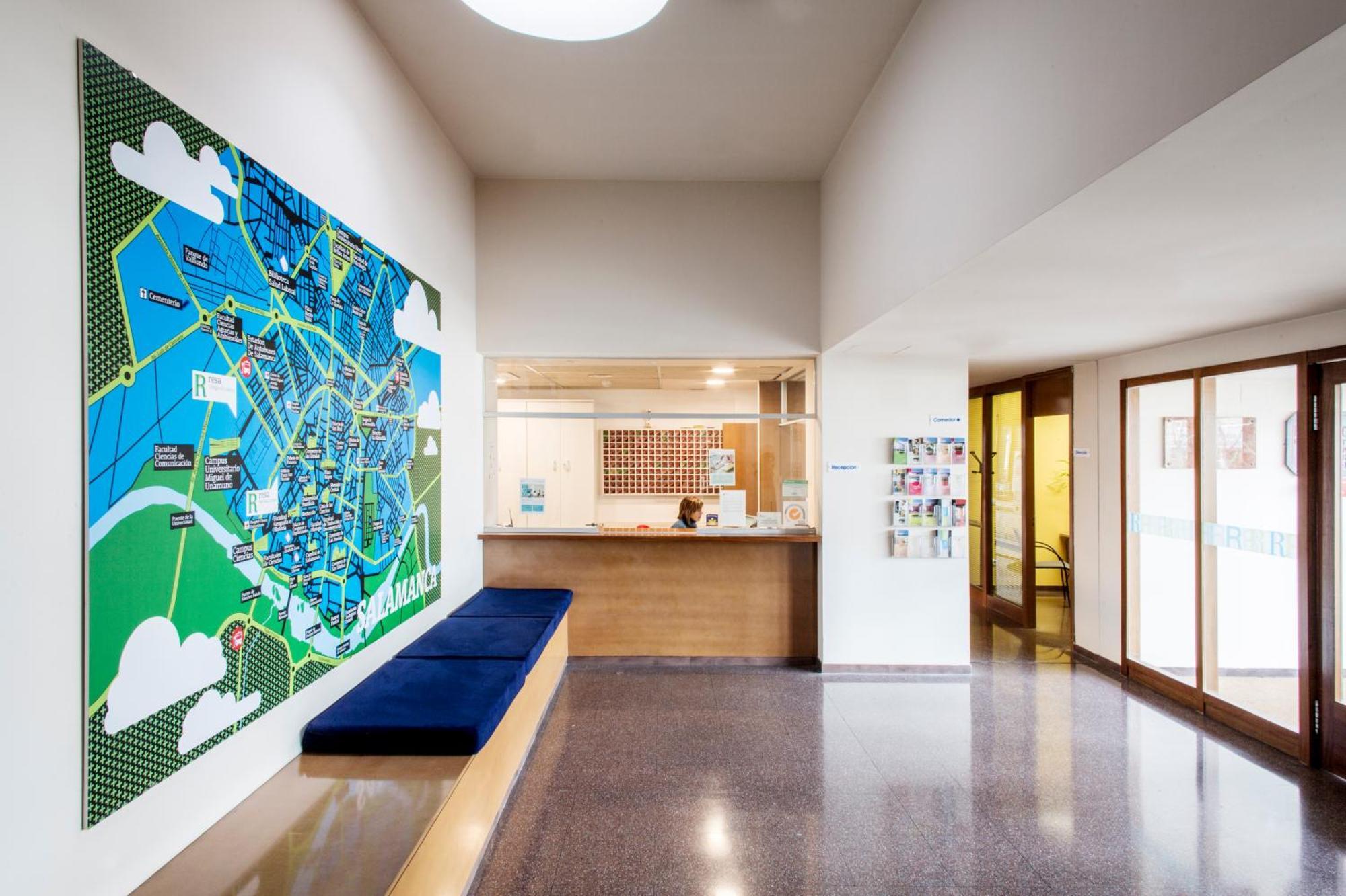 Residencia Universitaria Resa Hernan Cortes サラマンカ エクステリア 写真