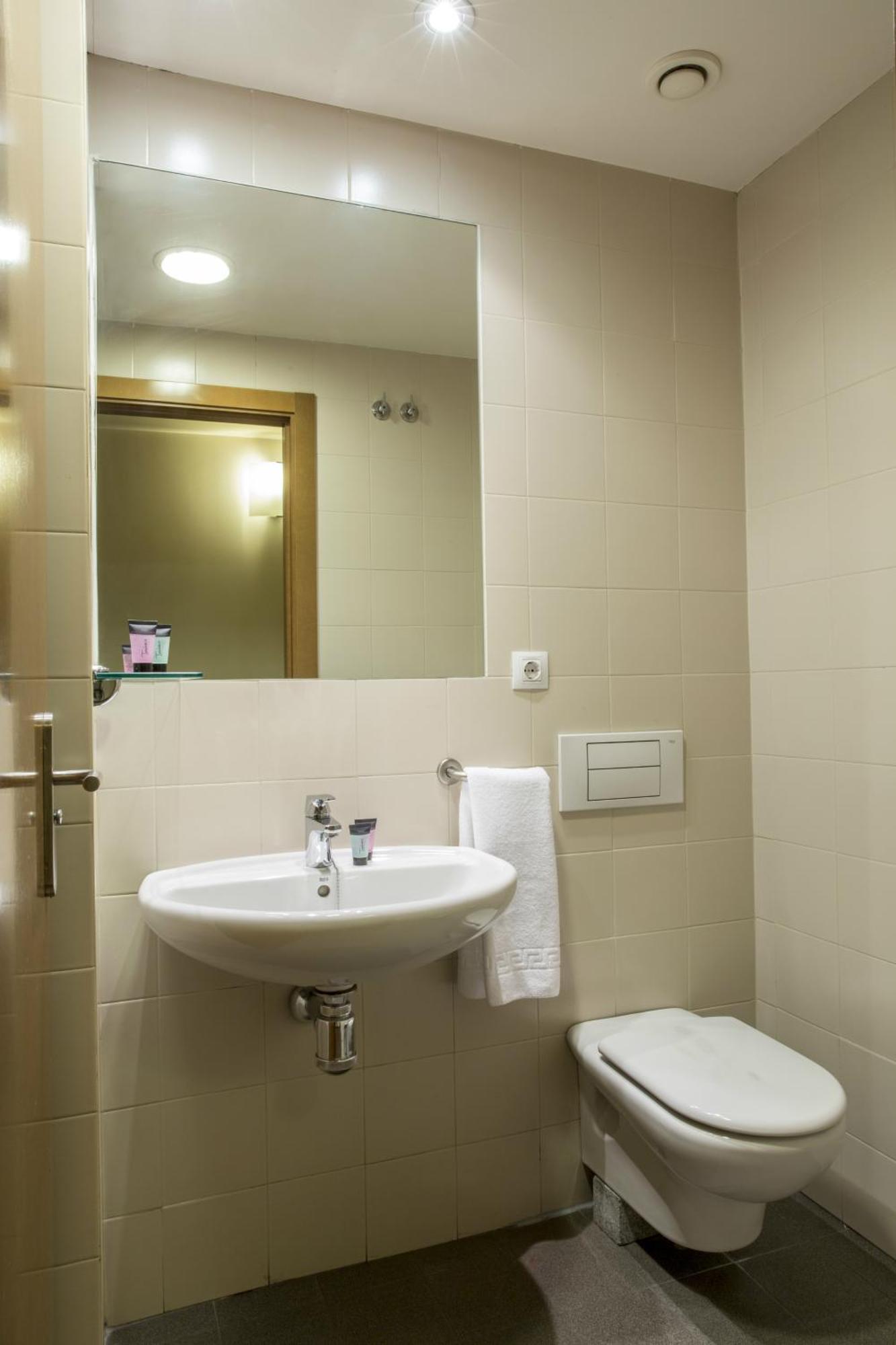 Residencia Universitaria Resa Hernan Cortes サラマンカ エクステリア 写真